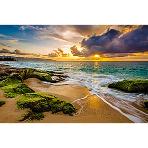 Roundtrip Airfares: Los Angeles, CA to/from Oahu, HI via American/Hawi Airlines $197 (Travel Select Dates March thru May)